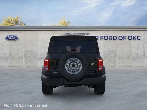 New 2025 Ford Bronco 4-Door image 5