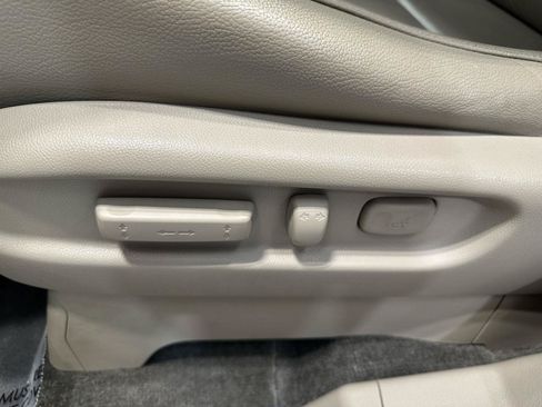 Used 2011 Honda Odyssey EX-L image 14