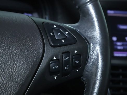 Used 2013 Lincoln MKT AWD image 25