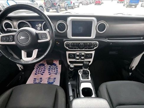 Used 2021 Jeep Gladiator Sport image 15