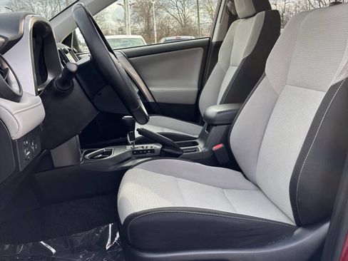 Used 2018 Toyota RAV4 XLE image 13