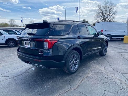 New 2026 Ford Explorer Active w/ Active Comfort Package AWD/4WD image 7