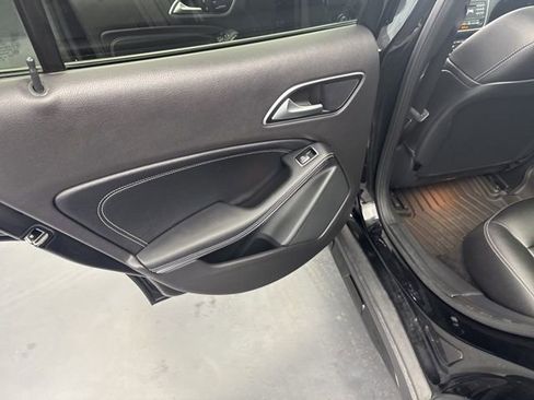 Used 2017 Mercedes-Benz GLA 250 image 39