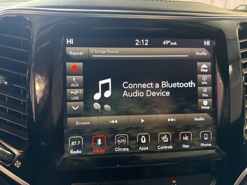 Used 2019 Jeep Cherokee Limited w/ Technology Group image 26