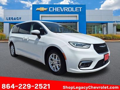 Used 2023 Chrysler Pacifica Touring-L