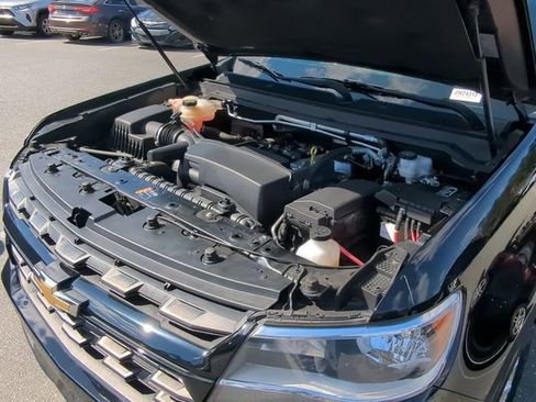 Used 2022 Chevrolet Colorado LT w/ Fleet Safety Package image 38