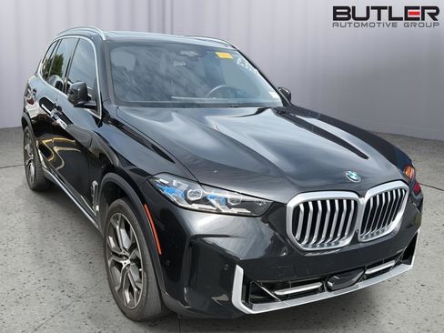 Certified 2024 BMW X5 sDrive40i w/ Premium Package RWD image 2