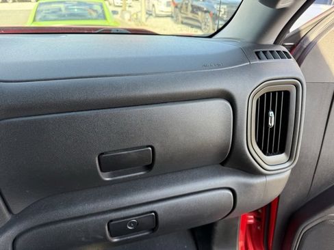 Used 2021 Chevrolet Silverado 1500 Custom image 8