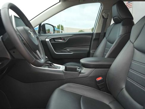 Used 2024 Toyota RAV4 XLE Premium image 11