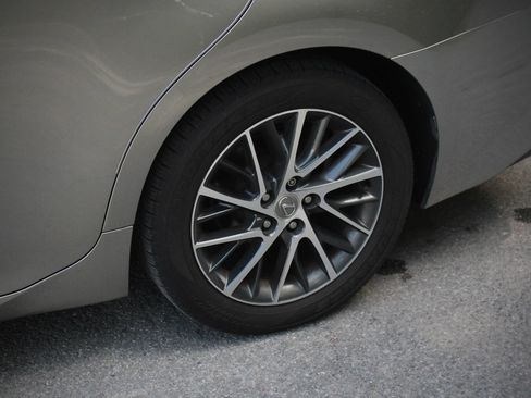Used 2016 Lexus ES 350 w/ Navigation System Package FWD image 30