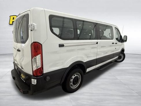 Used 2015 Ford Transit 350 XL image 4