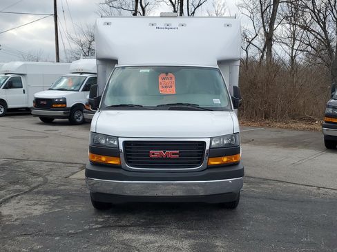 New 2025 GMC Savana 4500 w/ Power Convenience Package image 2