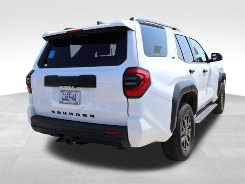 Used 2025 Toyota 4Runner SR5 AWD/4WD image 18