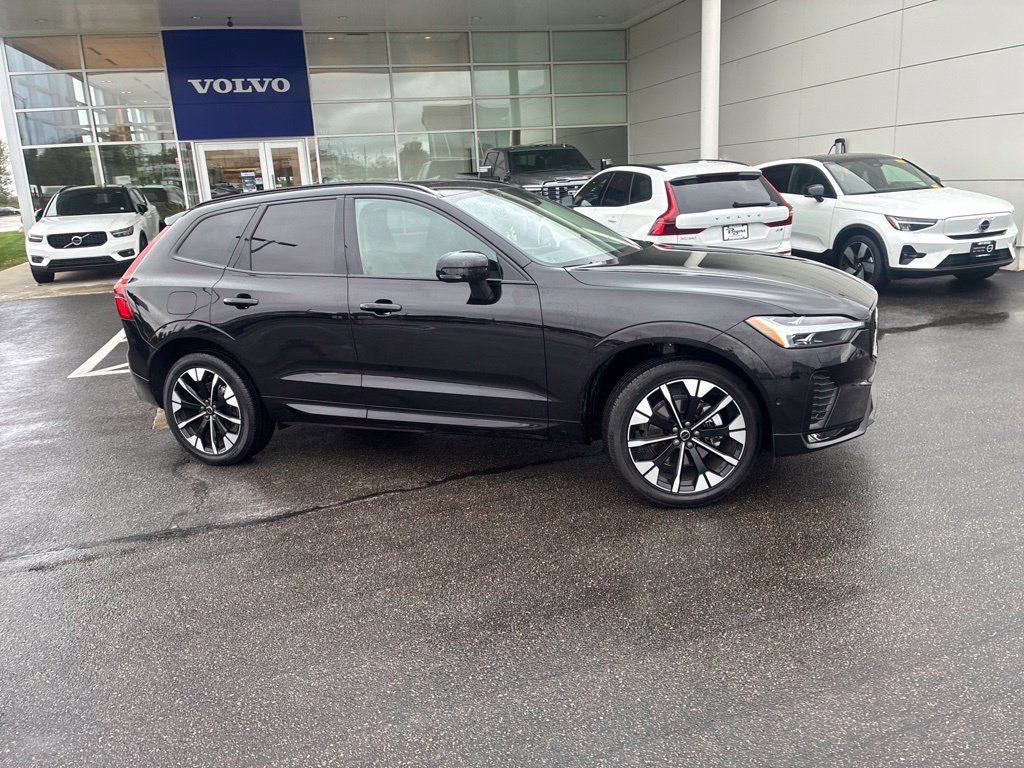 Certified 2026 Volvo XC60 B5 Plus AWD/4WD image 2