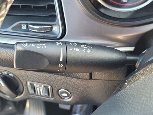 Used 2022 Dodge Challenger SXT image 15