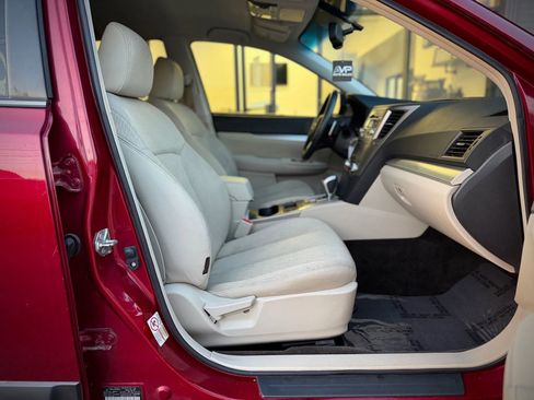 Used 2011 Subaru Outback 2.5i Premium w/ All-Weather Pkg image 17