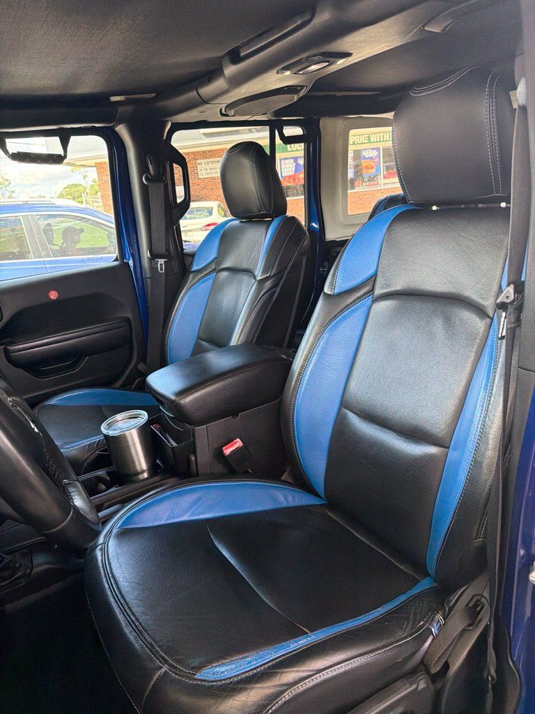 Used 2018 Jeep Wrangler Unlimited Sport S AWD/4WD image 8