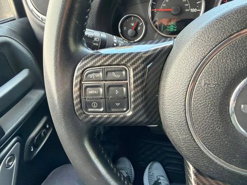Used 2015 Jeep Wrangler Unlimited Sahara w/ Connectivity Group AWD/4WD image 50