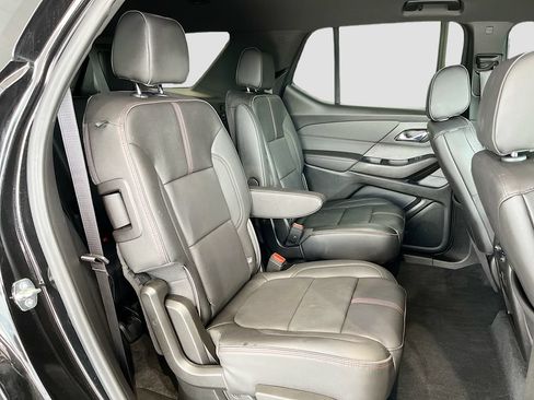 Used 2023 Chevrolet Traverse RS w/ LPO, Floor Liner Package FWD image 29