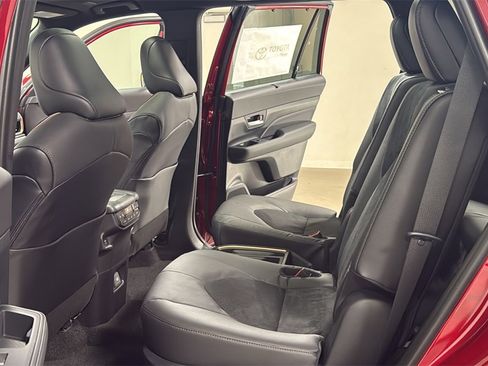 New 2026 Toyota Grand Highlander AWD Hybrid image 15