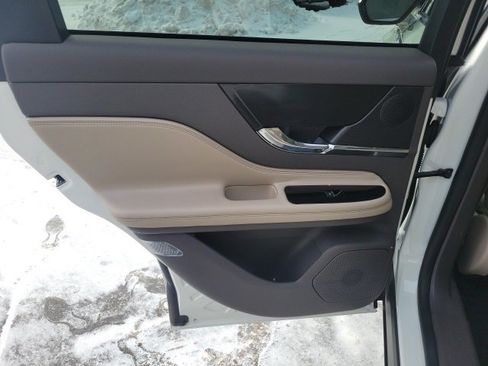 Certified 2023 Lincoln Corsair Reserve w/ Equipment Group 201A image 18