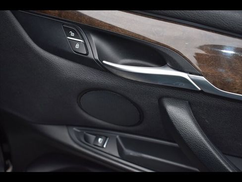 Used 2017 BMW X5 xDrive40e image 36