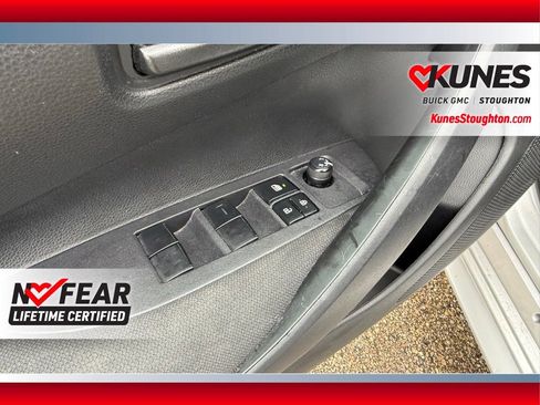 Used 2023 Toyota Corolla LE image 19