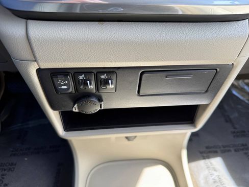 Used 2017 Toyota Sienna XLE w/ XLE Navigation Package AWD/4WD image 22