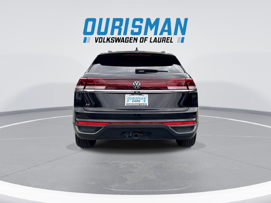 Used 2024 Volkswagen Atlas Cross Sport SE FWD image 7