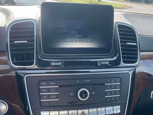 Used 2017 Mercedes-Benz GLS 550 4MATIC image 10