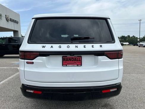 Used 2023 Jeep Wagoneer Series II RWD image 6