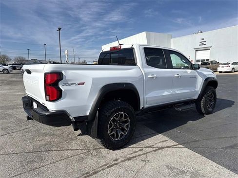 Used 2024 Chevrolet Colorado ZR2 w/ ZR2 Convenience Package III image 6