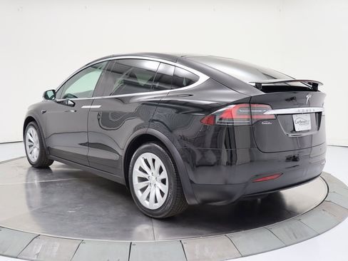 Used 2020 Tesla Model X Long Range image 3