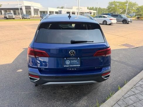 Certified 2024 Volkswagen Taos SE AWD/4WD image 15