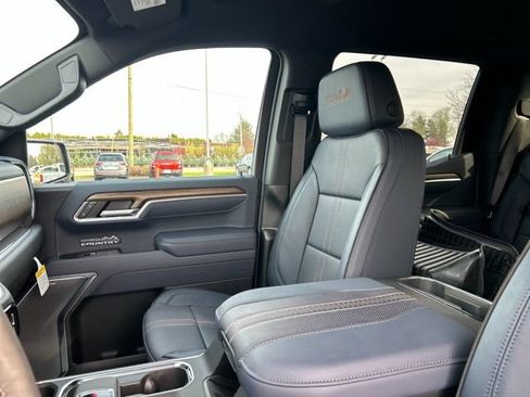 New 2026 Chevrolet Silverado 1500 High Country w/ Technology Package AWD/4WD image 27
