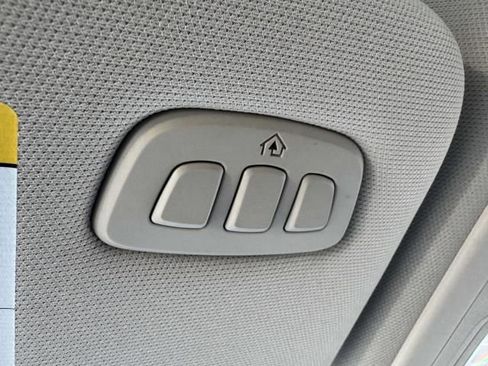 Used 2022 Ford Explorer XLT w/ Equipment Group 202A image 41