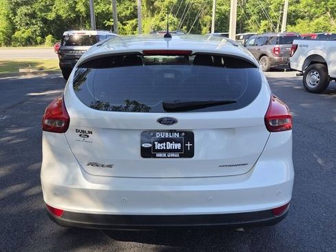 Used 2018 Ford Focus Titanium FWD image 12