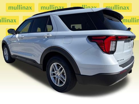 New 2026 Ford Explorer Active image 4