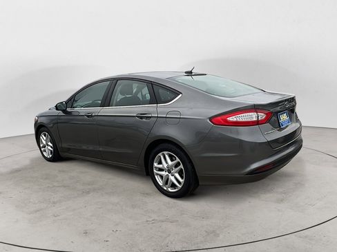 Used 2014 Ford Fusion SE image 4