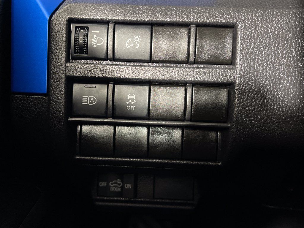 Certified 2024 Toyota Tacoma TRD Sport RWD image 28