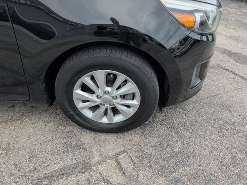 Used 2016 Kia Sedona L FWD image 13