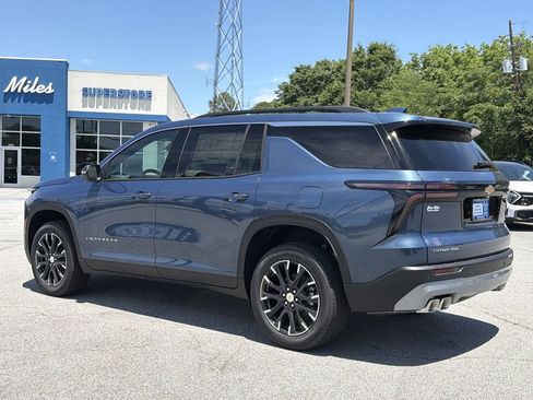 New 2026 Chevrolet Traverse LT w/ Sun and Wheel Package FWD image 21