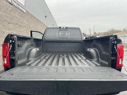 New 2025 RAM 2500 Laramie AWD/4WD image 23