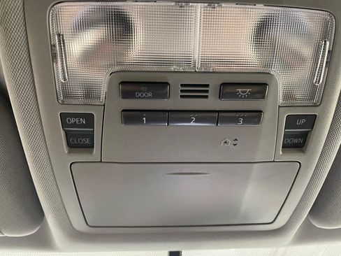Used 2016 Toyota Highlander Limited AWD/4WD image 41