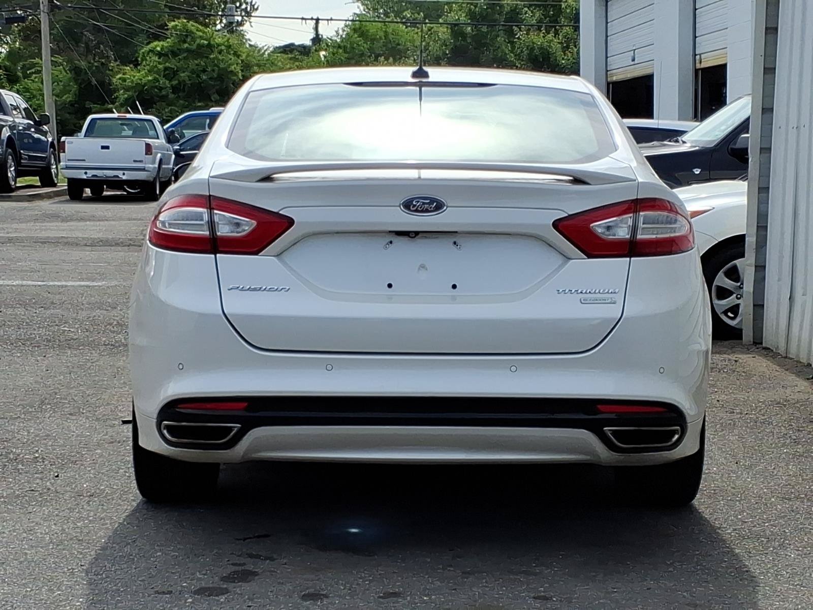 Used 2014 Ford Fusion Titanium FWD image 4