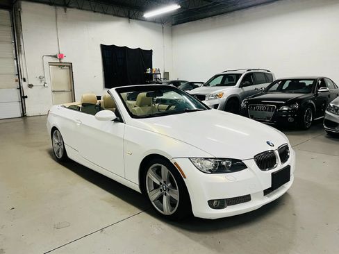 Used 2007 BMW 335i Convertible RWD image 3