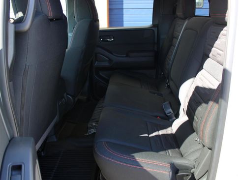 Used 2024 Nissan Frontier PRO-4X w/ Pro Convenience Package AWD/4WD image 39