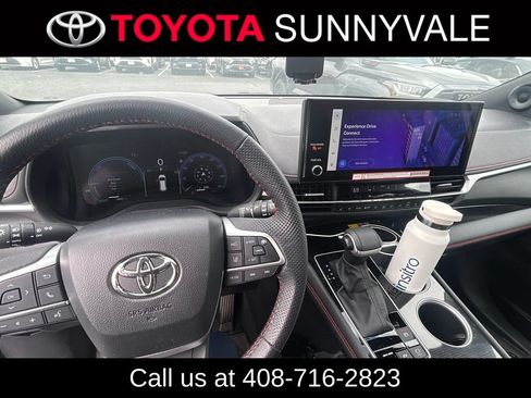 Used 2025 Toyota Sienna XSE w/ XSE Premium Package AWD/4WD image 5