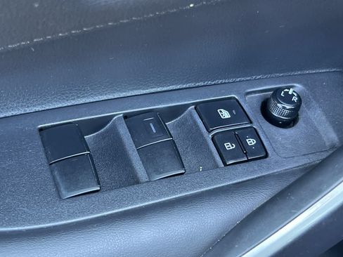 Used 2020 Toyota Corolla SE FWD image 13