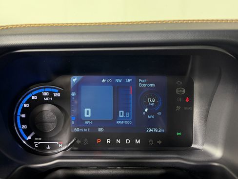 Used 2024 Ford Bronco Badlands image 11